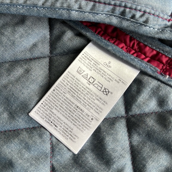 Gap Women’s Small Quilted Vest - Picture 5 of 5